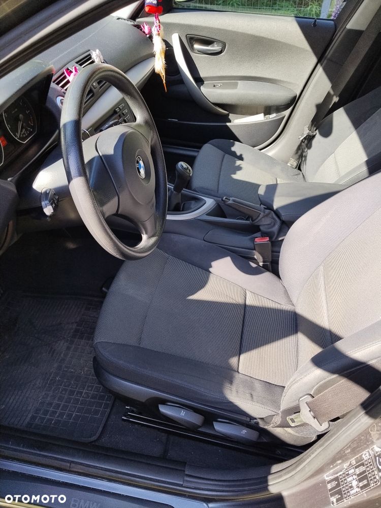 BMW Seria 1 - 12