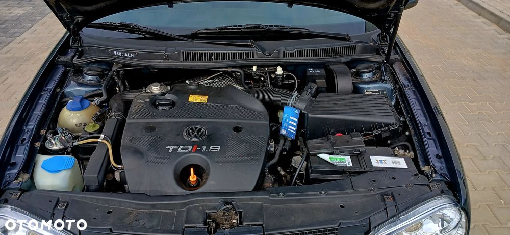 Volkswagen Golf 1.9 TDI Comfortline - 28