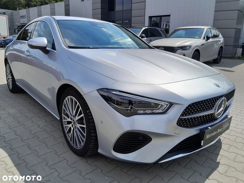 Mercedes-Benz CLA 180 Progressive 7G-DCT - 8