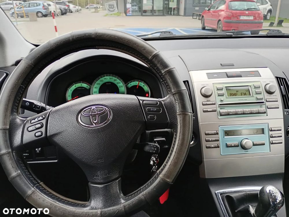 Toyota Corolla Verso 2.0 D-4D - 7