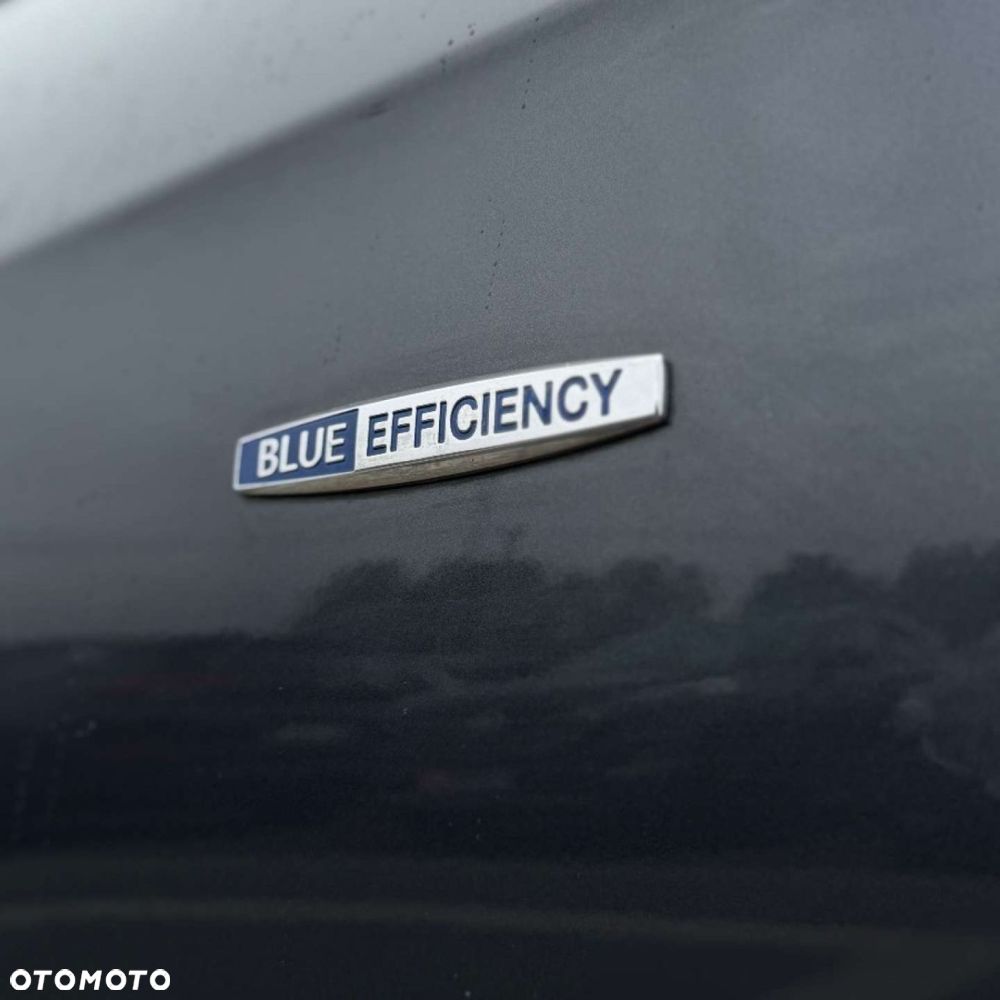 Mercedes-Benz Klasa E - 33