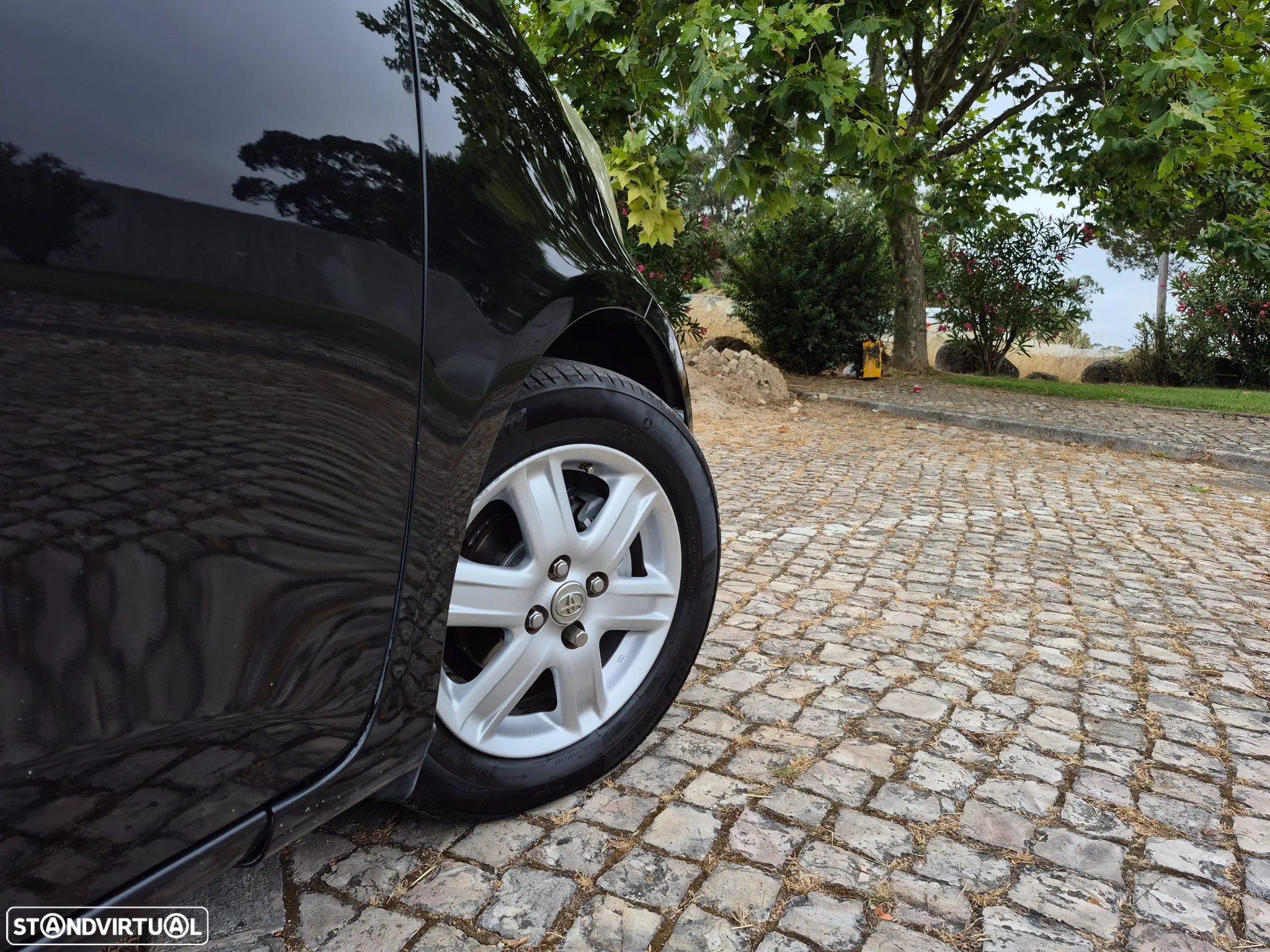 Toyota iQ 1.4 D-4D - 8