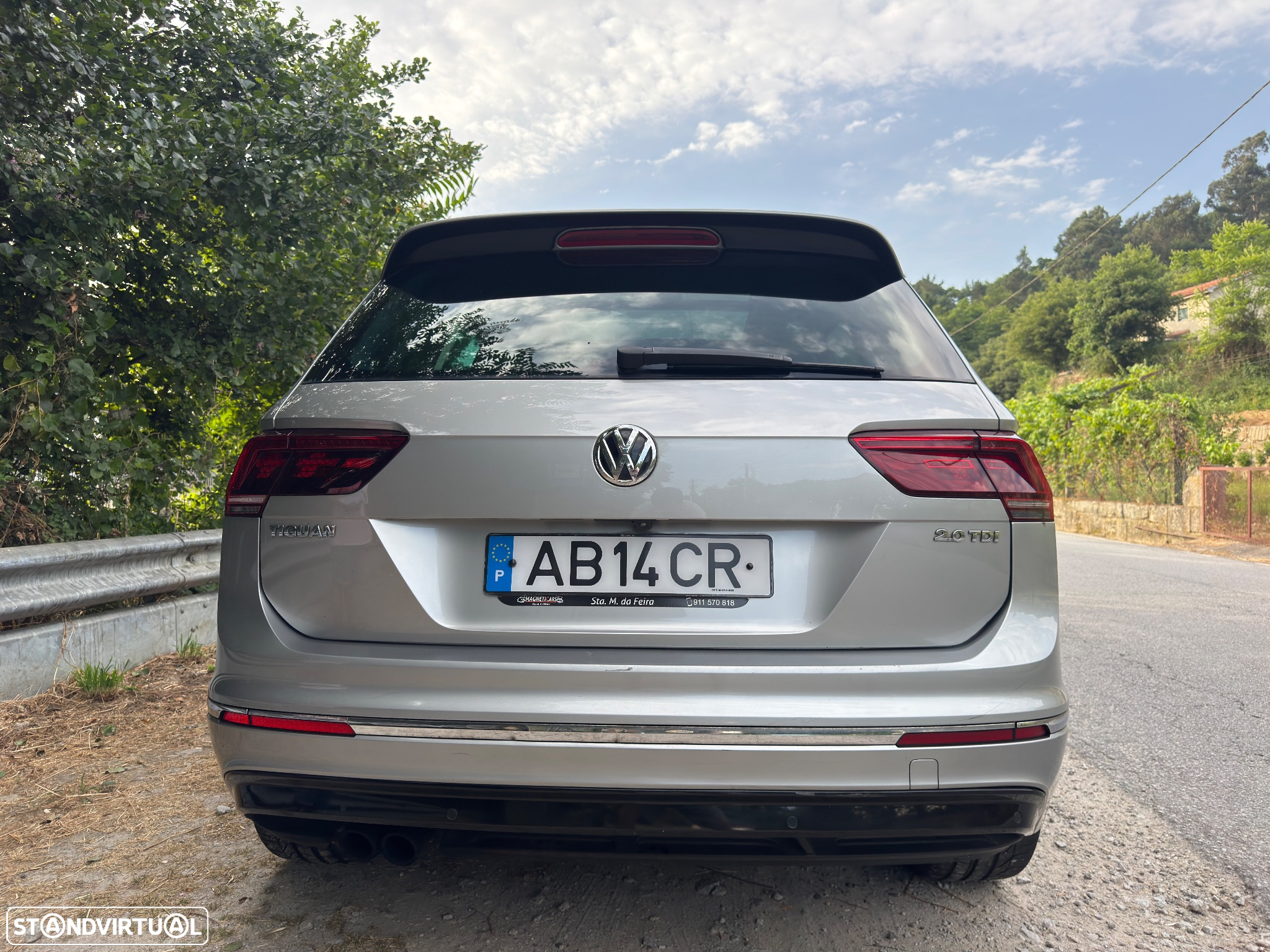 VW Tiguan 2.0 TDI R-Line - 16