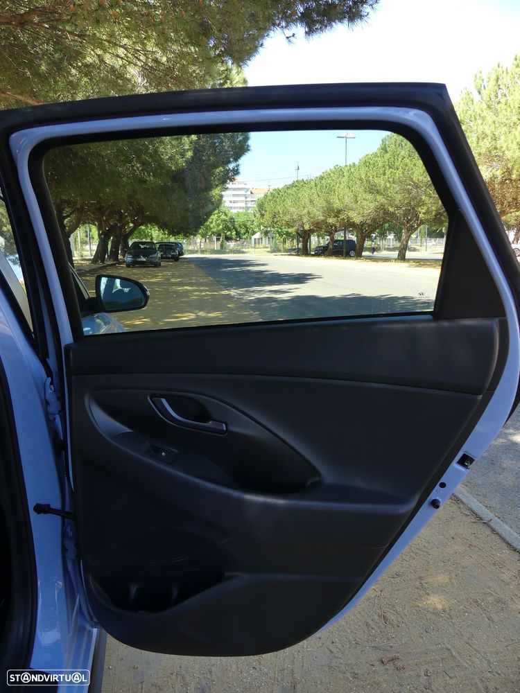 Hyundai i30 N 2.0 T-GDi Performance Pack - 29