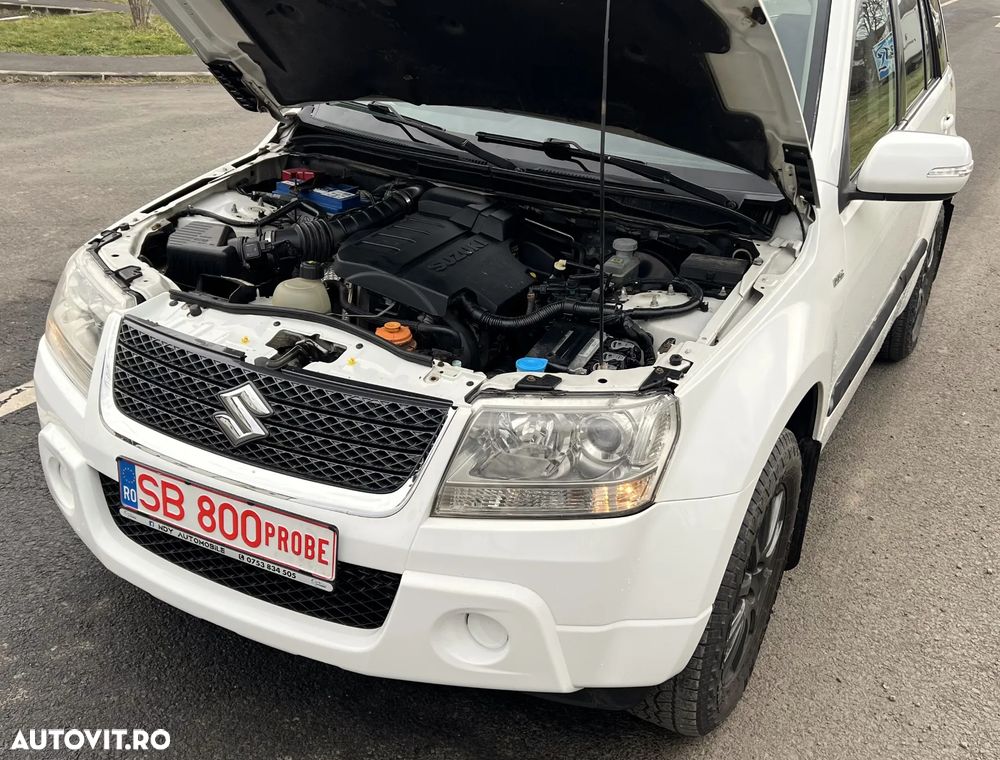Suzuki Grand Vitara 1.9 DDiS Comfort DPF - 8