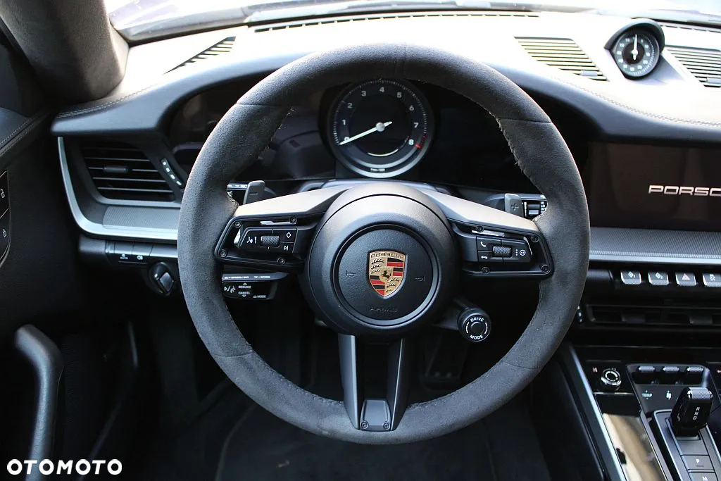 Porsche 911 Carrera S - 22