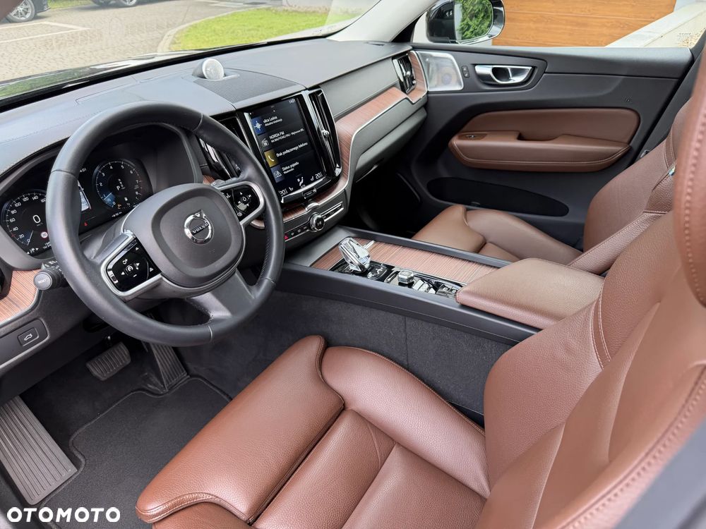 Volvo XC 60 B5 B AWD Inscription - 34