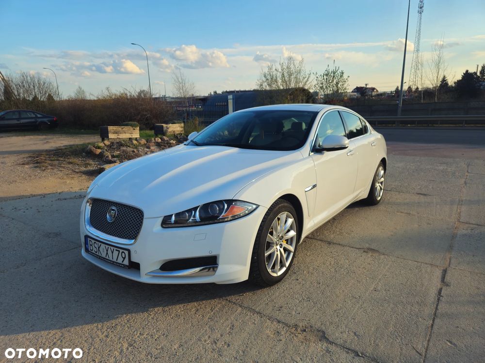 Jaguar XF 2.0 T Premium Luxury - 1