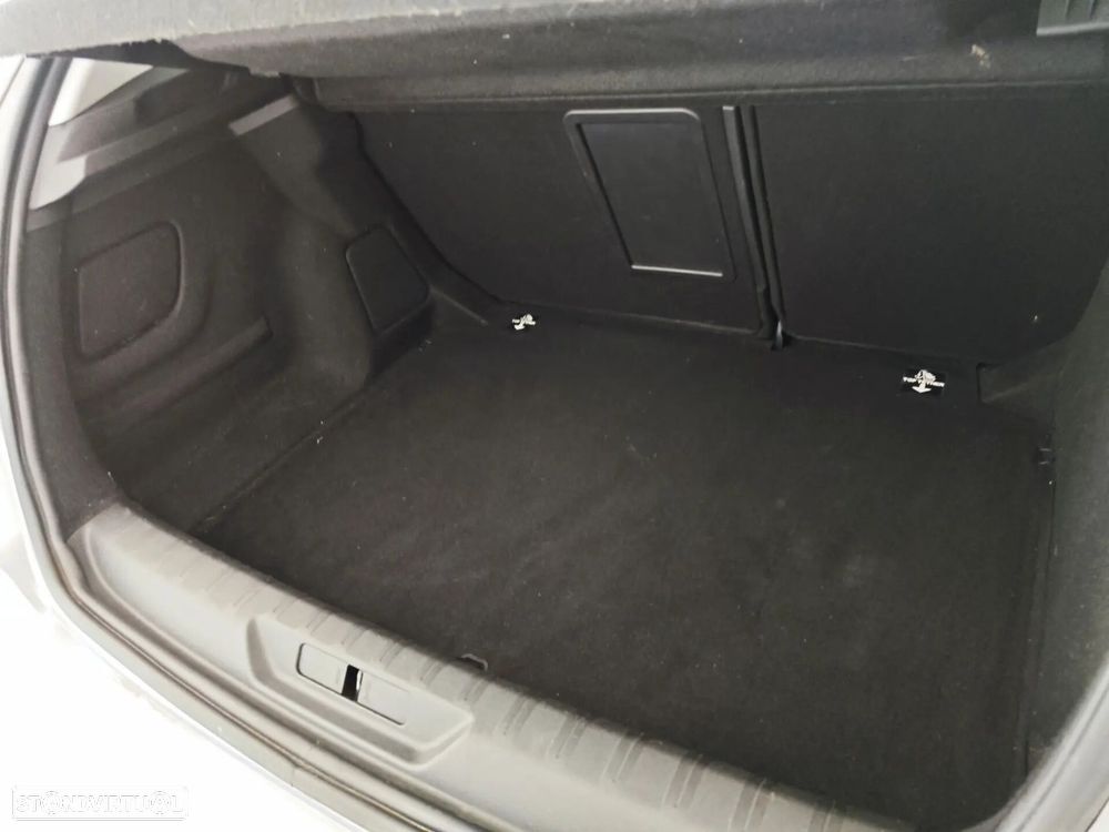 Peugeot 308 1.2 PureTech Allure Pack - 19