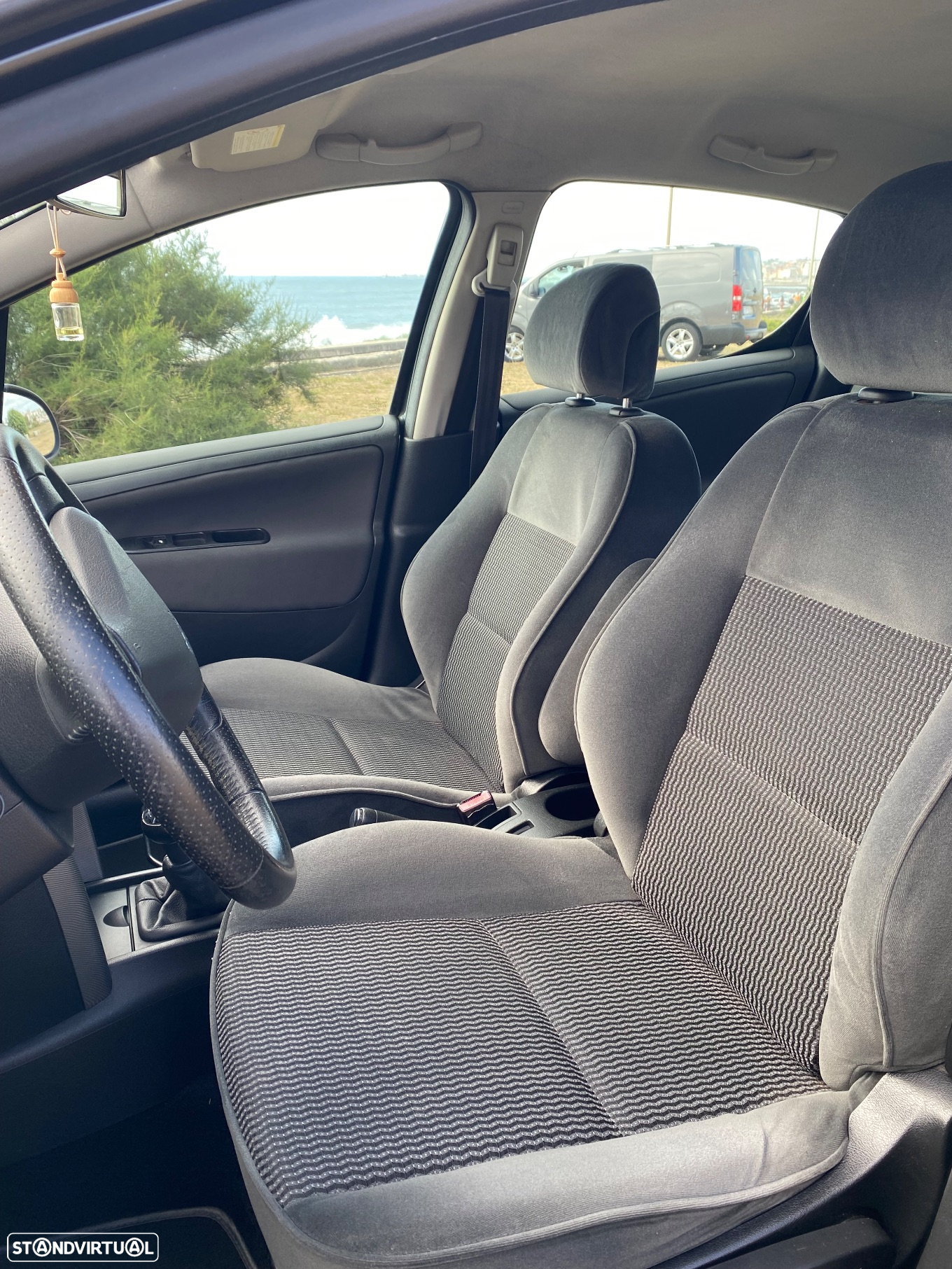 Peugeot 207 1.4 HDi Urban - 5