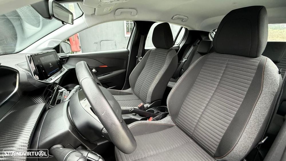 Peugeot 208 1.2 PureTech Active Pack - 29