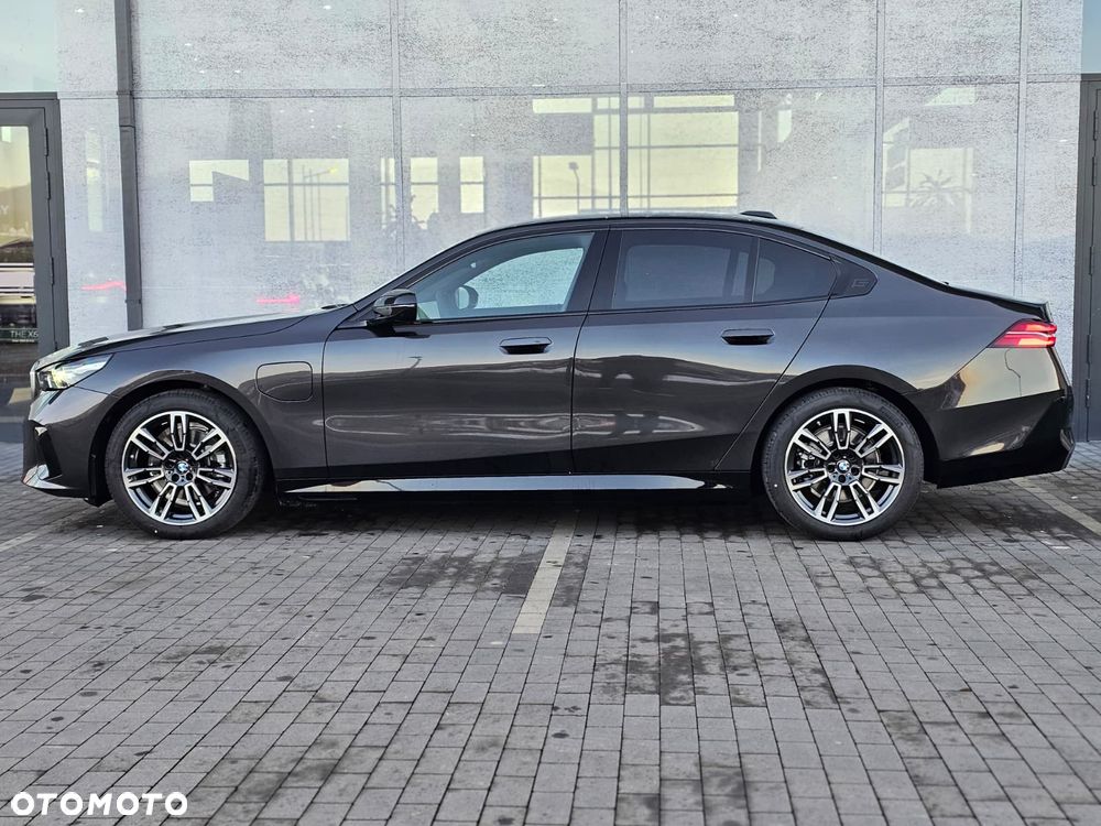 BMW Seria 5 530e xDrive PHEV - 2