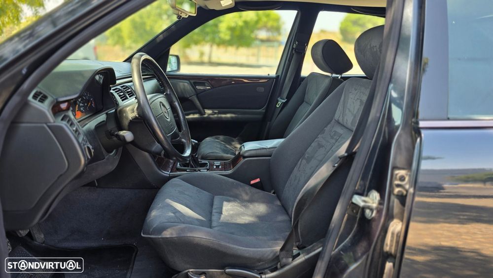 Mercedes-Benz E 300 D - 10