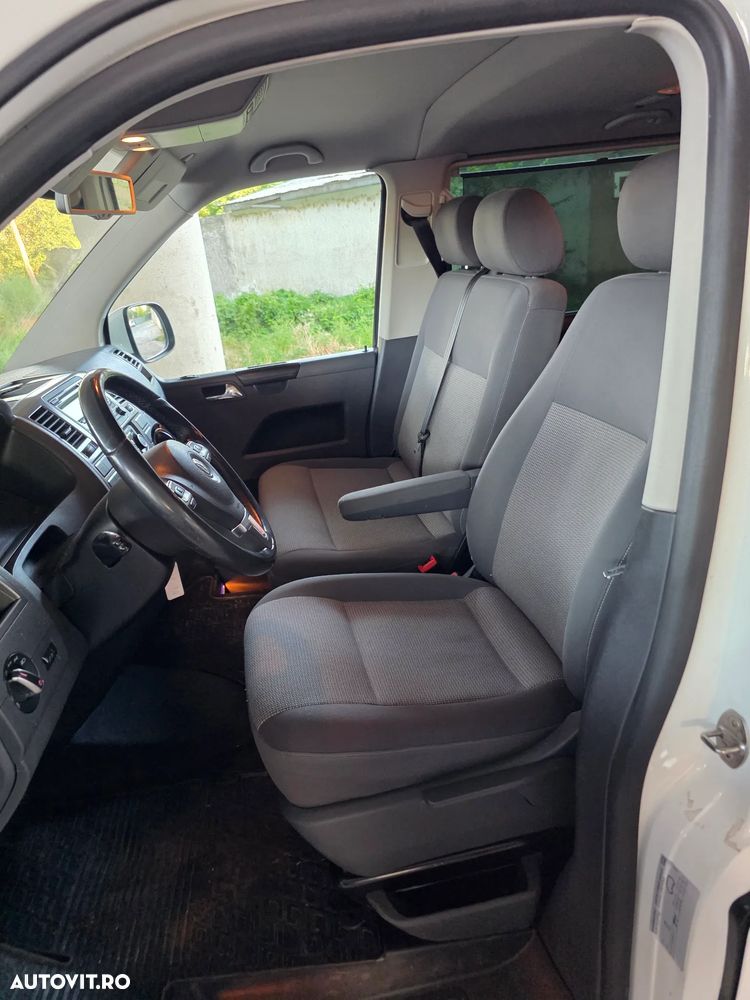 Volkswagen Caravelle - 24