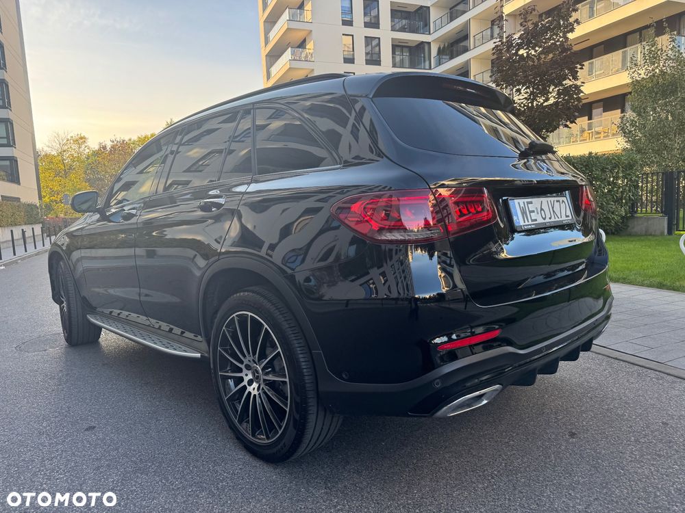 Mercedes-Benz GLC 300 4Matic 9G-TRONIC AMG Line Advanced - 9
