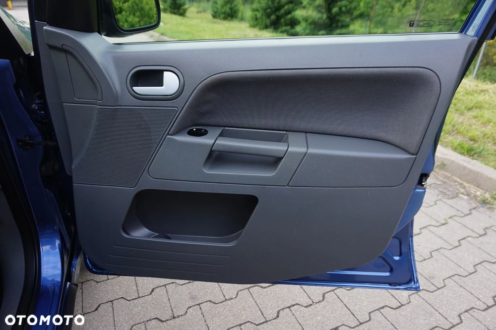 Ford Fusion - 35