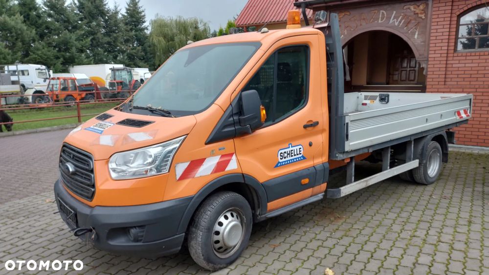 Ford Transit - 1