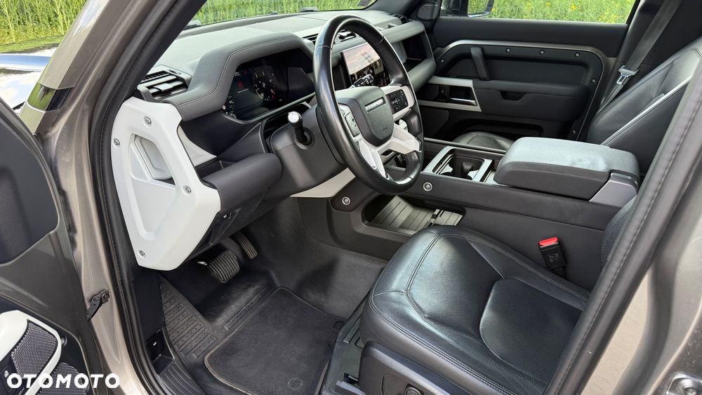 Land Rover Defender 3.0 D250 mHEV SE - 18