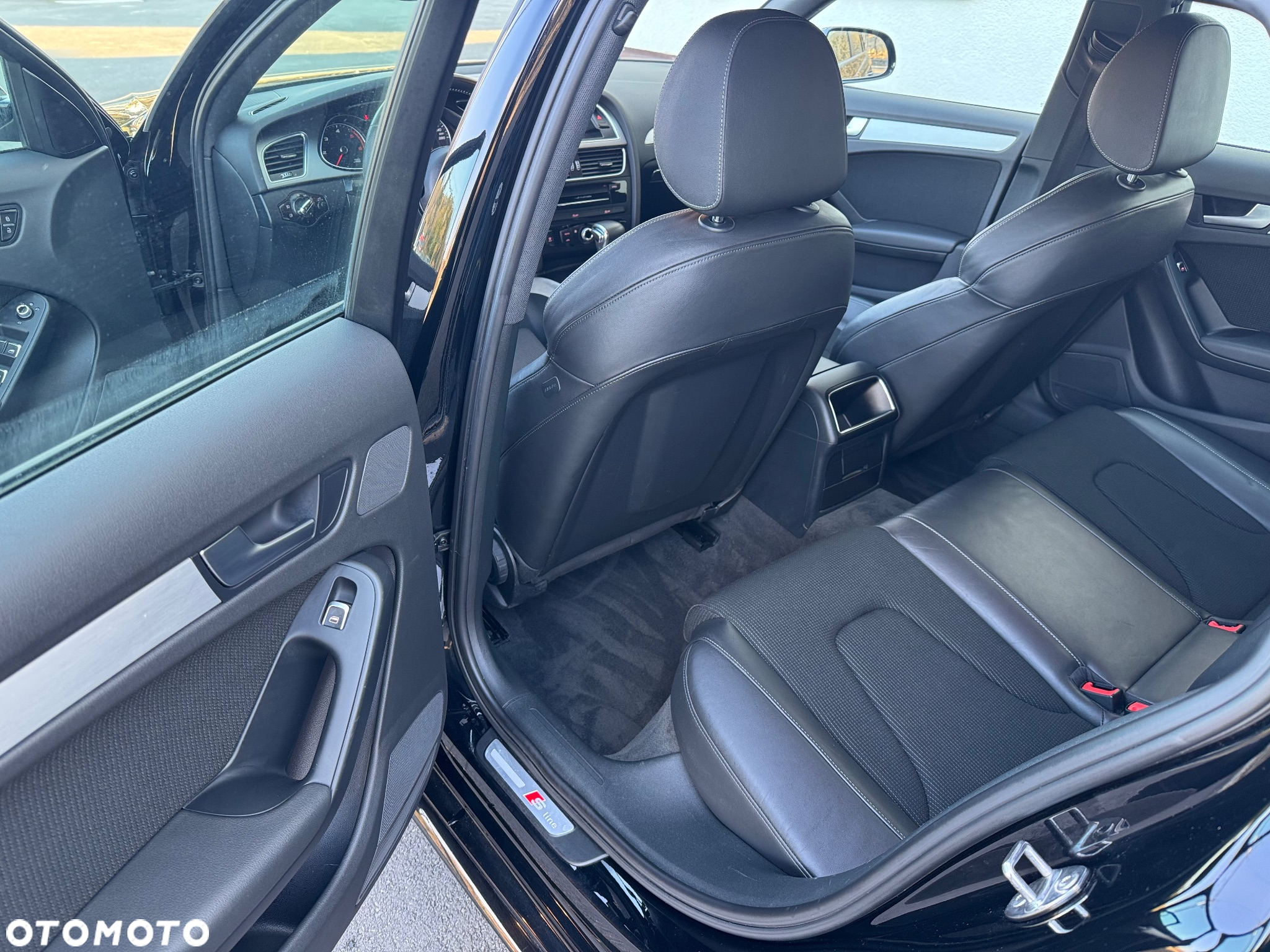 Audi A4 Avant 2.0 TDI DPF quattro S tronic S line Sportpaket - 27