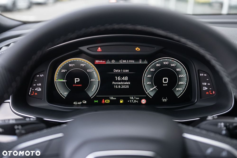 Audi Q8 - 24