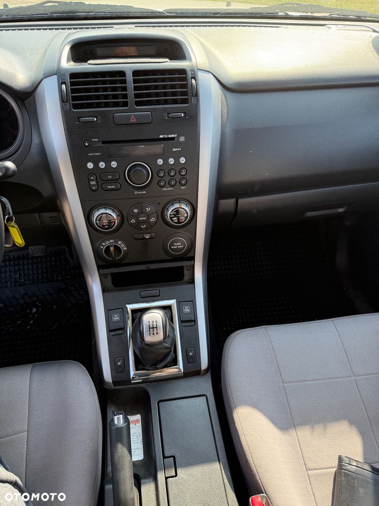 Suzuki Grand Vitara 1.9 DDiS - 19