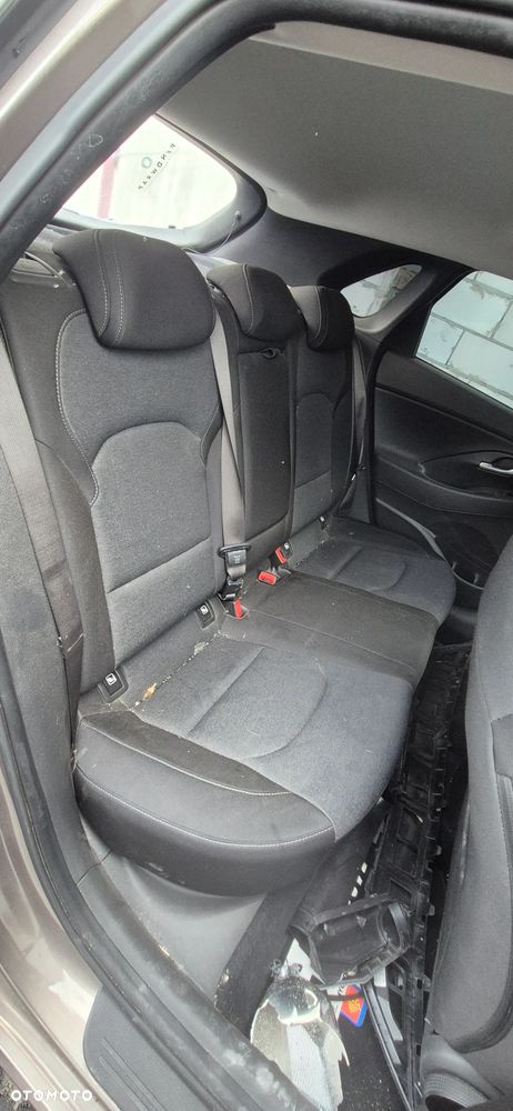 Hyundai i30 1.6 D Comfort DCT - 29