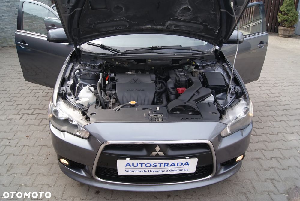 Mitsubishi Lancer 1.6 Inform - 12