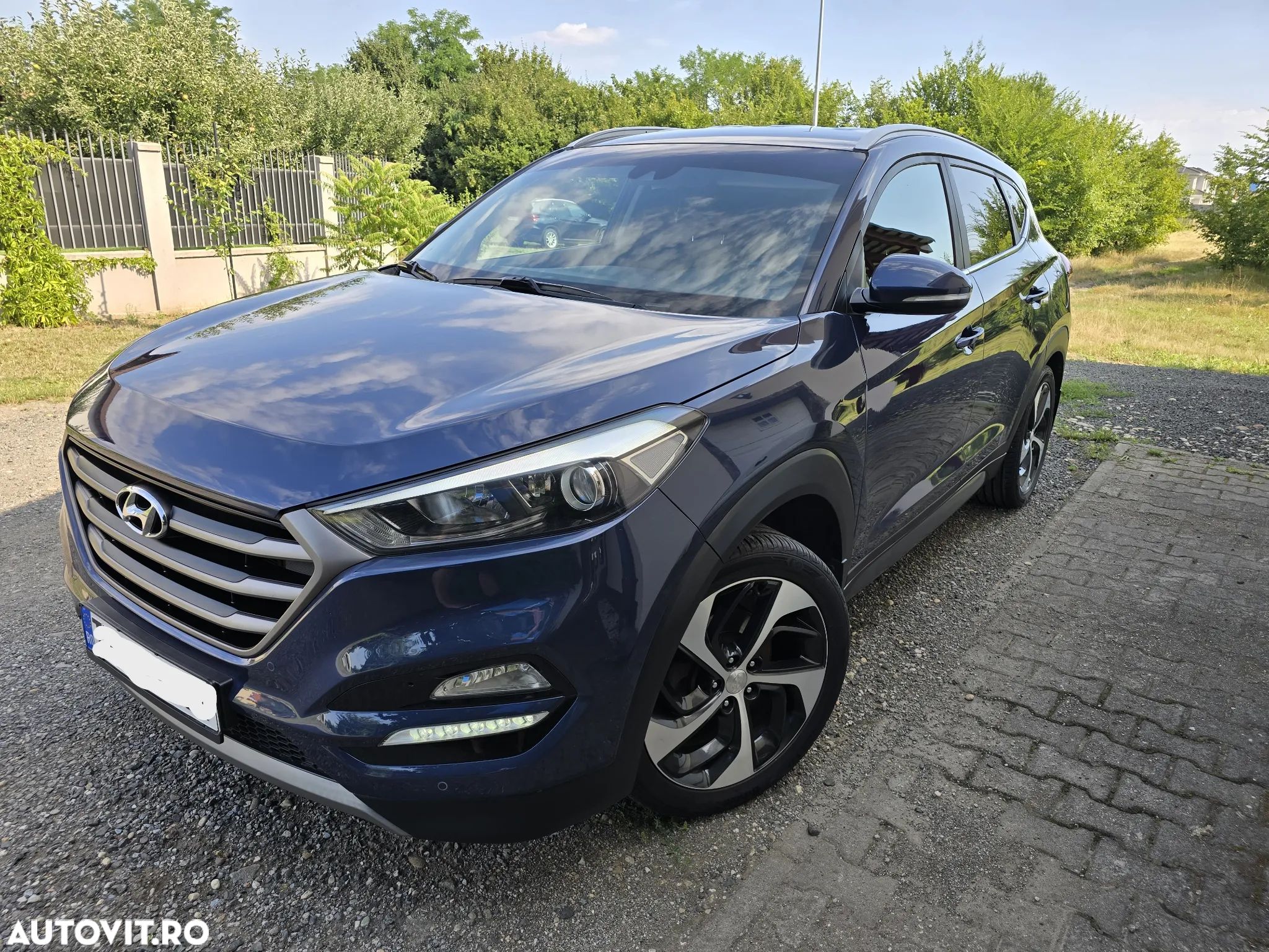 Hyundai Tucson blue 1.7 CRDi 2WD DCT Advantage - 1
