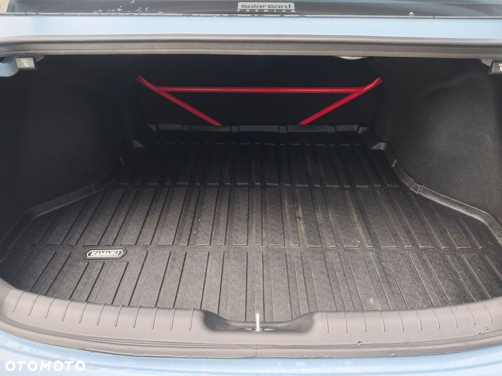 Hyundai Elantra - 28