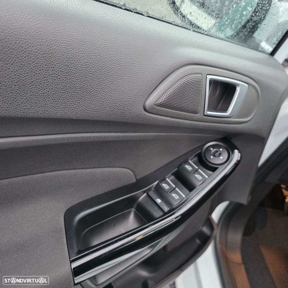 Ford Fiesta 1.0 Ti-VCT Titanium - 16