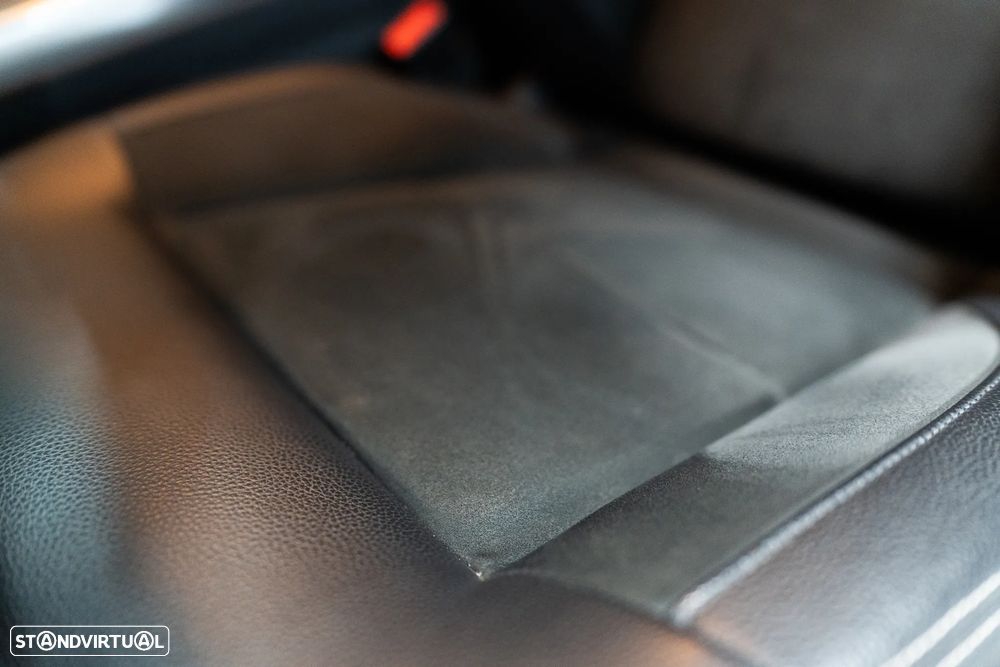 Mercedes-Benz E 300 BLUETEC Hybrid Avantgarde 107g - 45