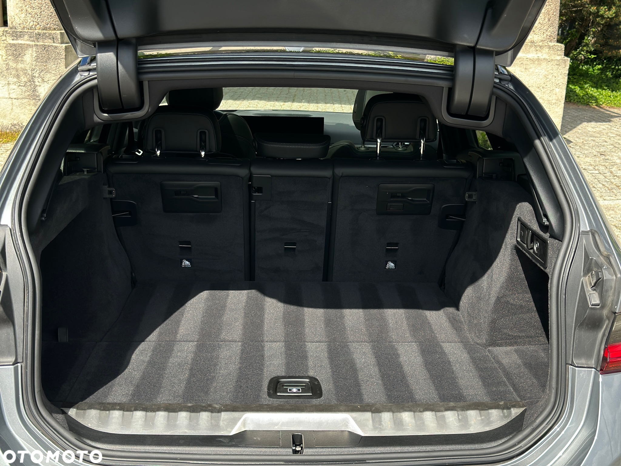 BMW Seria 3 330i Sport - 24