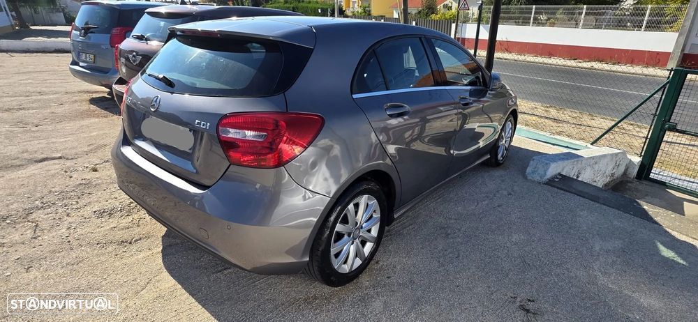 Mercedes-Benz A 180 CDI (BlueEFFICIENCY) Urban - 4