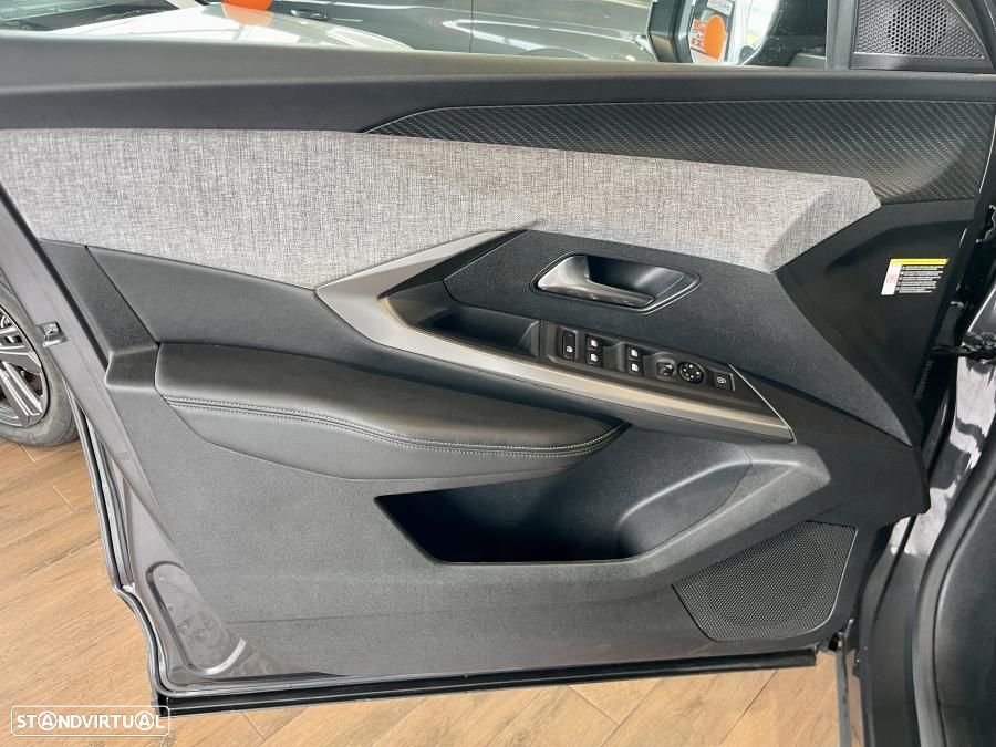 Peugeot 5008 1.2 Hybrid Allure e-DCS6 - 25