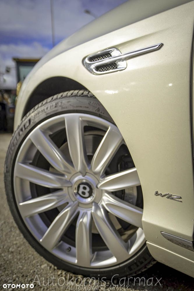 Bentley Continental GT - 12