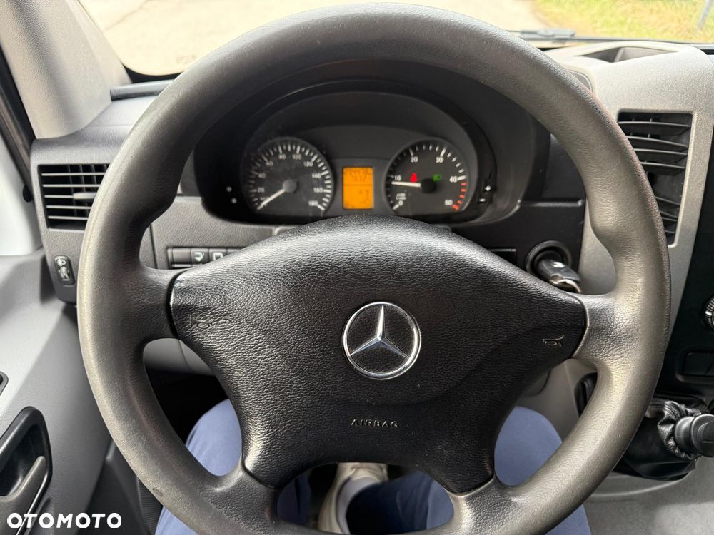 Mercedes-Benz Sprinter 316 CDI, 2.2 163KM, Kontener + winda, Zadbany - 17