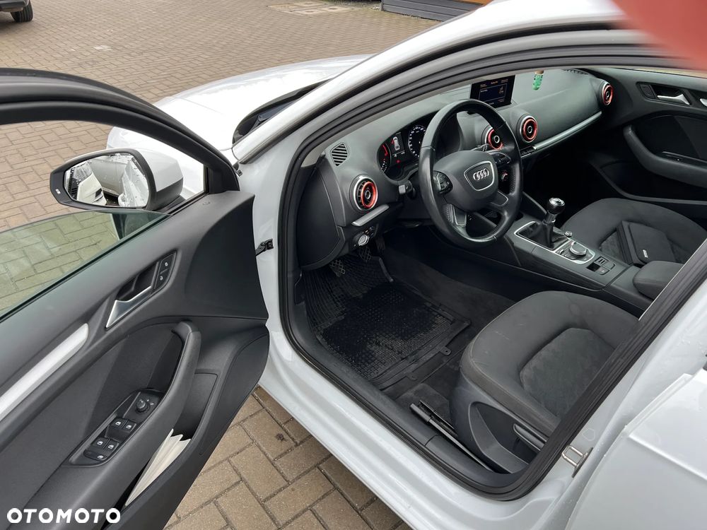 Audi A3 Sportback - 6