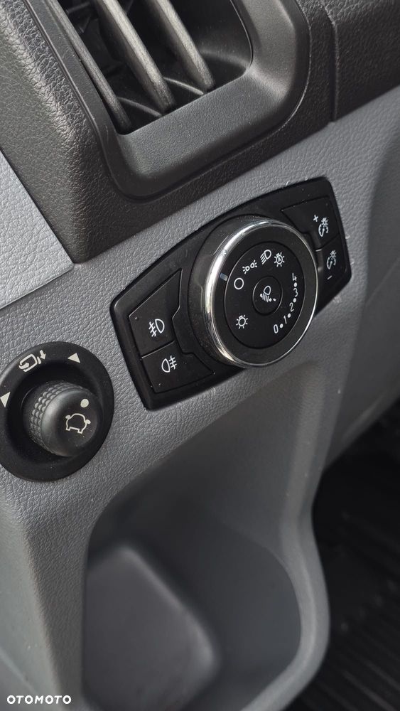 Ford Transit - 19