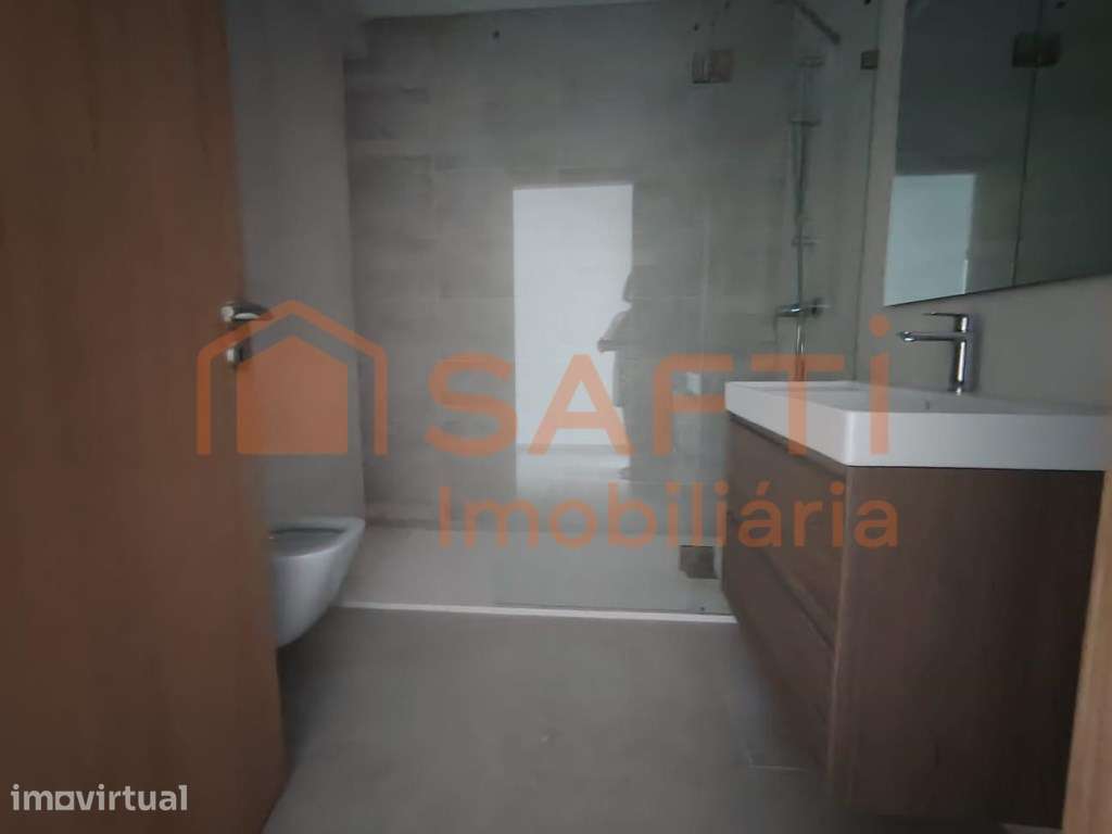 ARMAÇÃO DE PÊRA - T2 A 200M DA PRAIA
 90 m² | 430 000 € - Grande imagem: 5/8