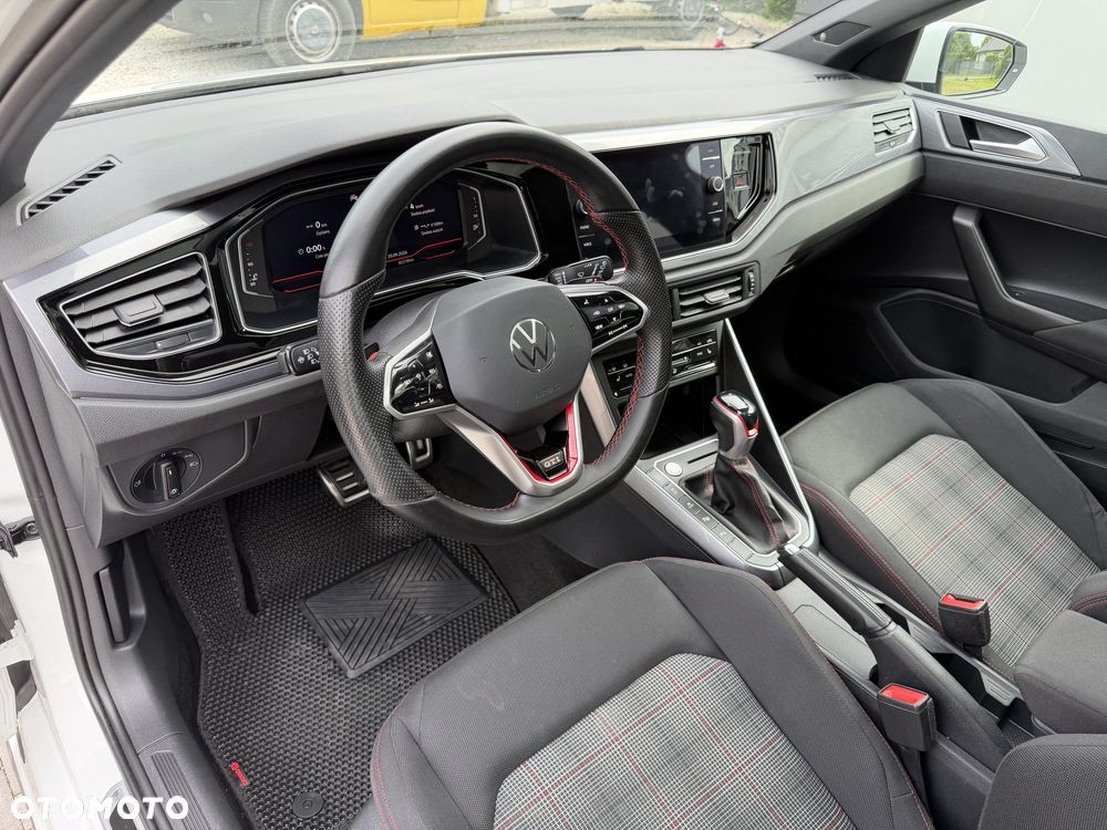 Volkswagen Polo - 16