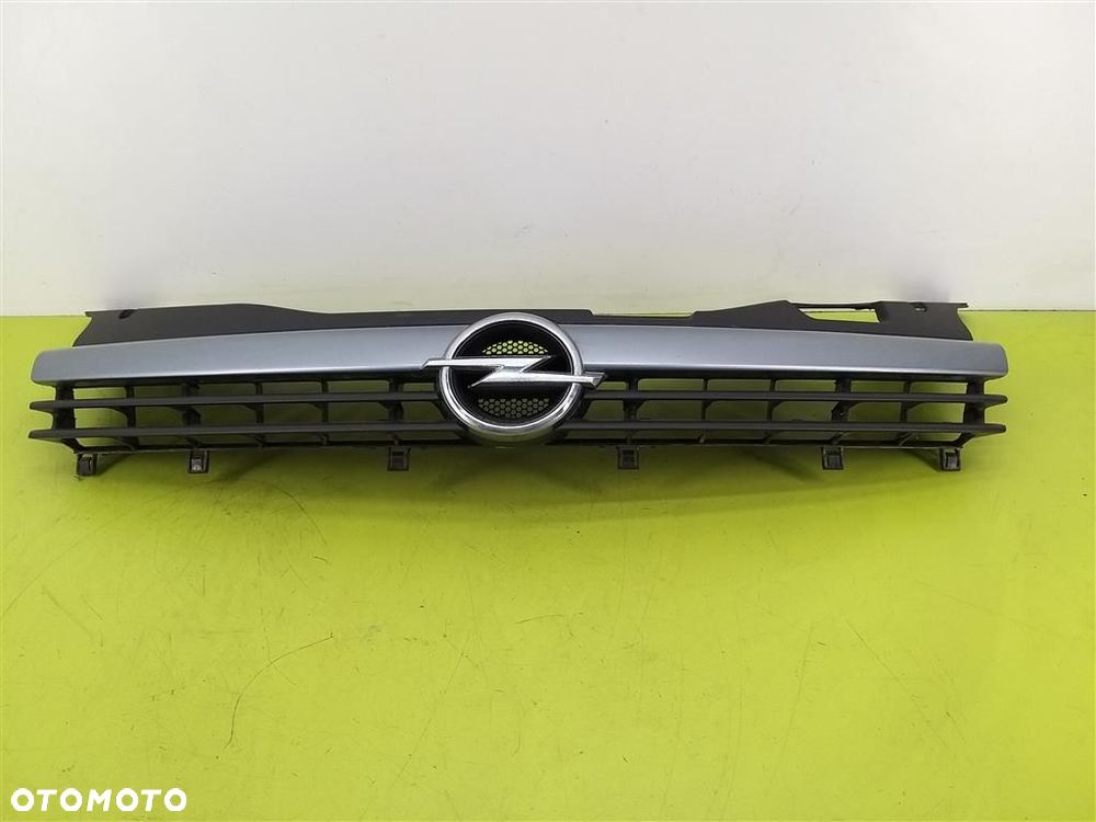 Atrapa Grill ZNACZEK Opel Astra III H 2004-2013 461088395 13108463 LAK:Z163 - 6