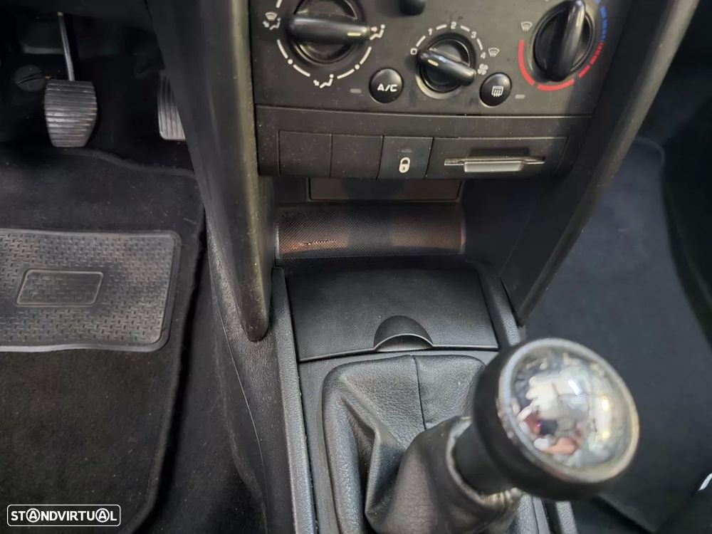 Peugeot 207 SW 1.4 Trendy - 16