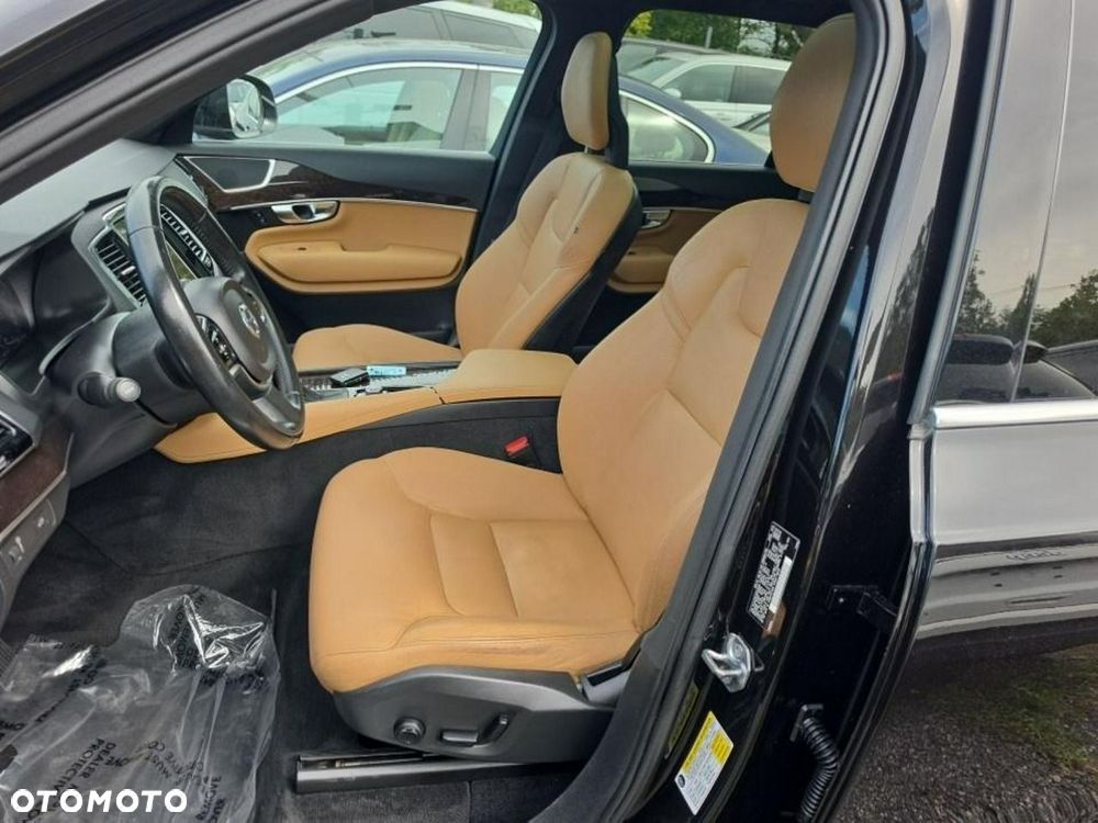 Volvo XC 90 - 5