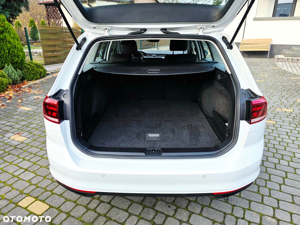 Volkswagen Passat 2.0 TDI EVO Business DSG - 17