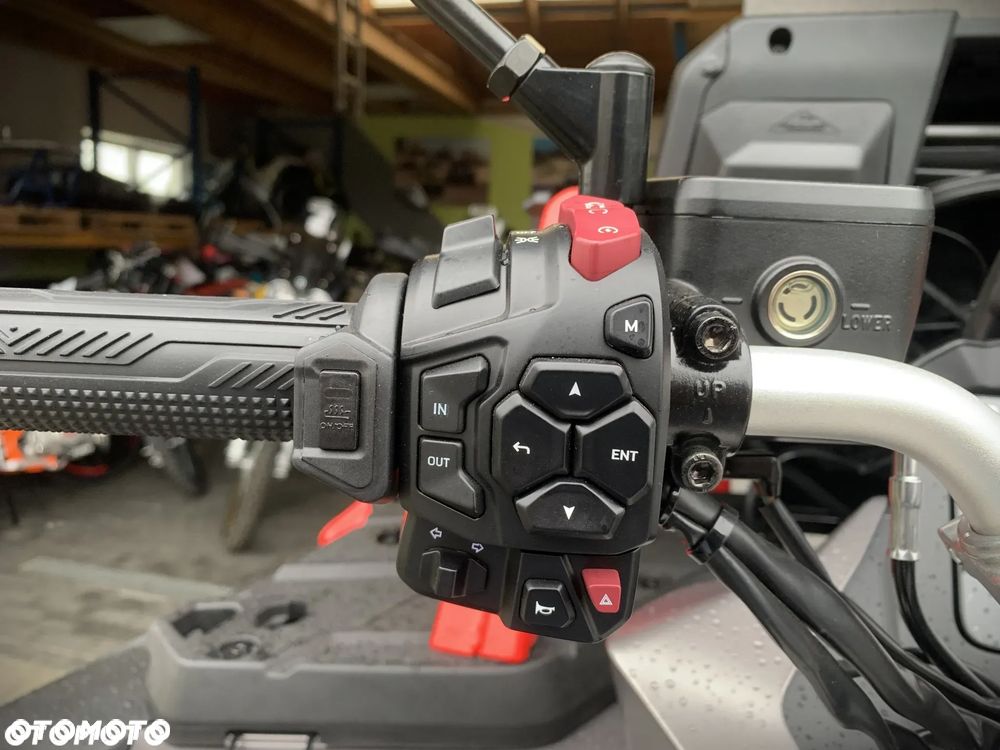 CFMoto CForce - 17