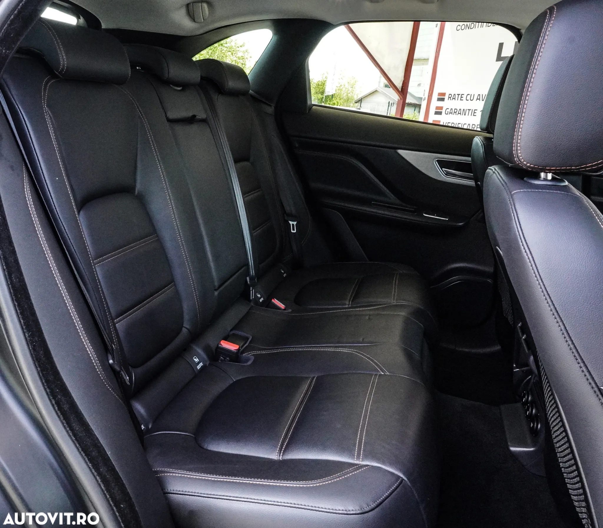 Jaguar F-Pace 20d AWD Prestige - 17
