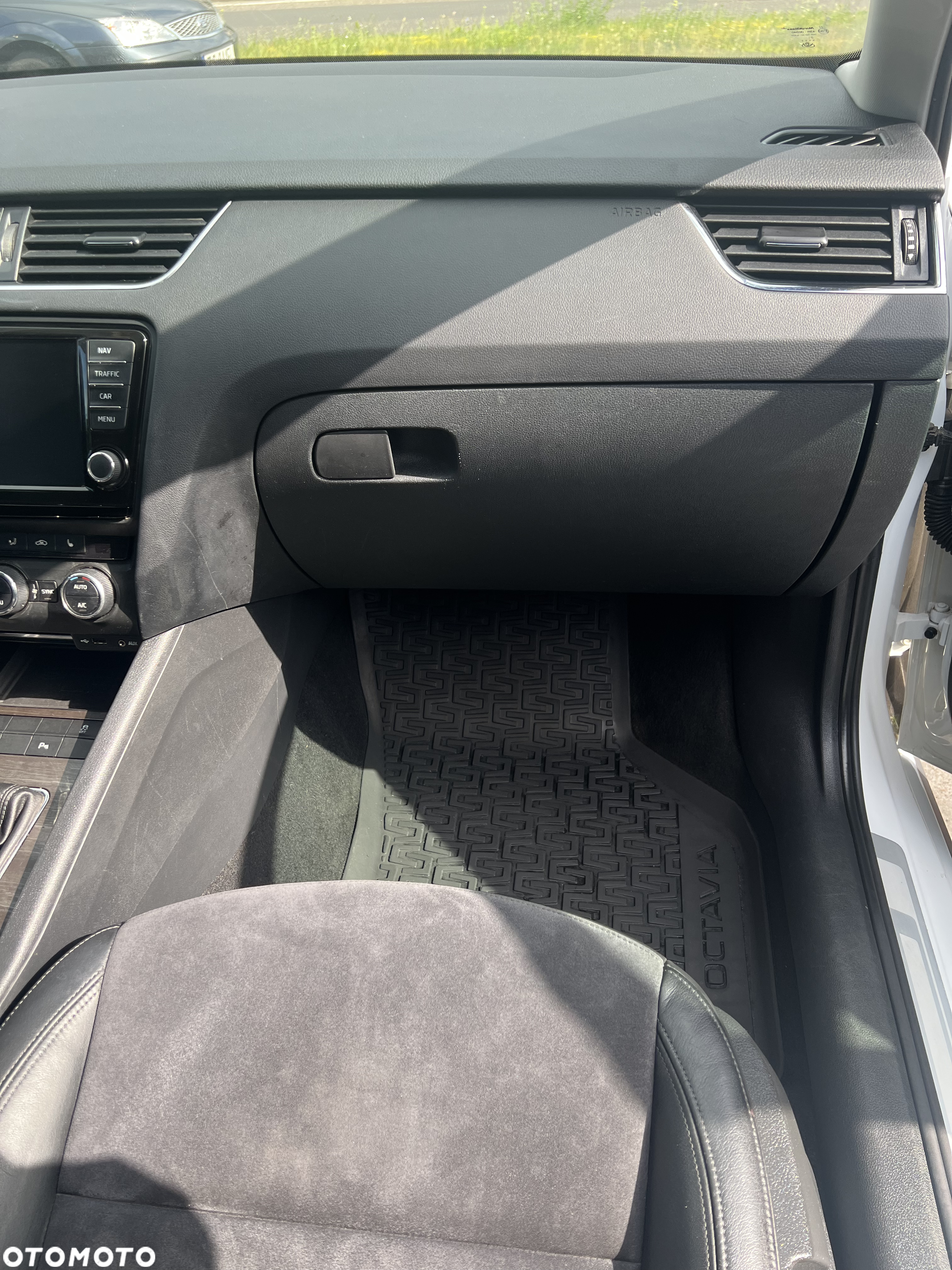 Skoda Octavia Scout 2.0 TDI 4x4 DSG - 28