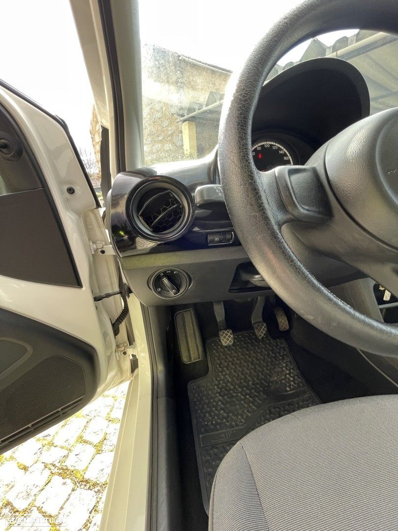 VW Up! - 11