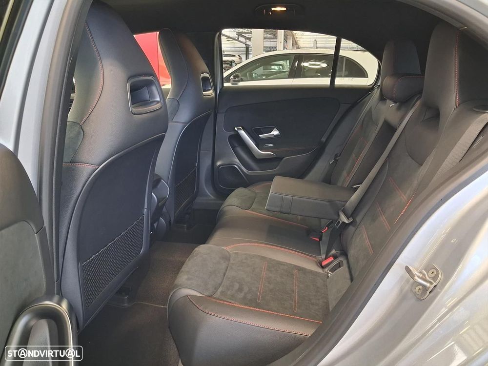 Mercedes-Benz A 180 d - 12