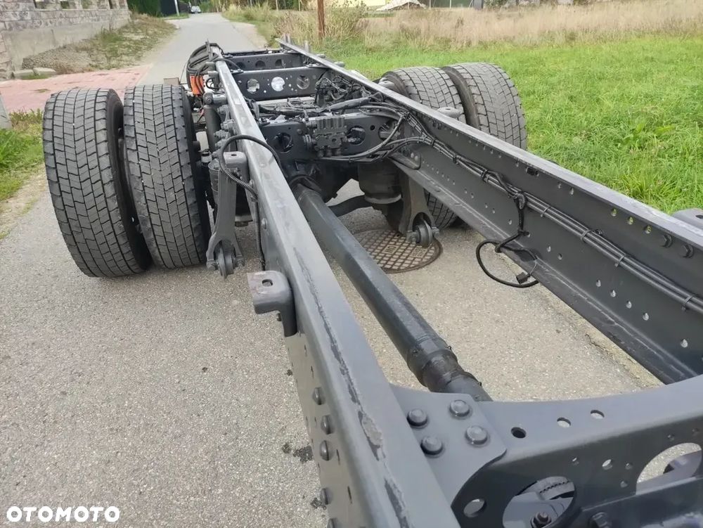 Mercedes-Benz AXOR 1829 rama do zabudowy blokada mostu - 10